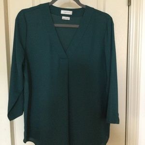 Vee neck green blouse sz M
